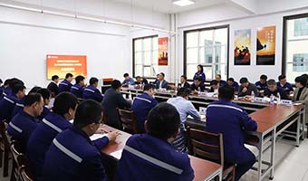 公司舉行化工過程安全培訓(xùn)班結(jié)業(yè)論文答辯